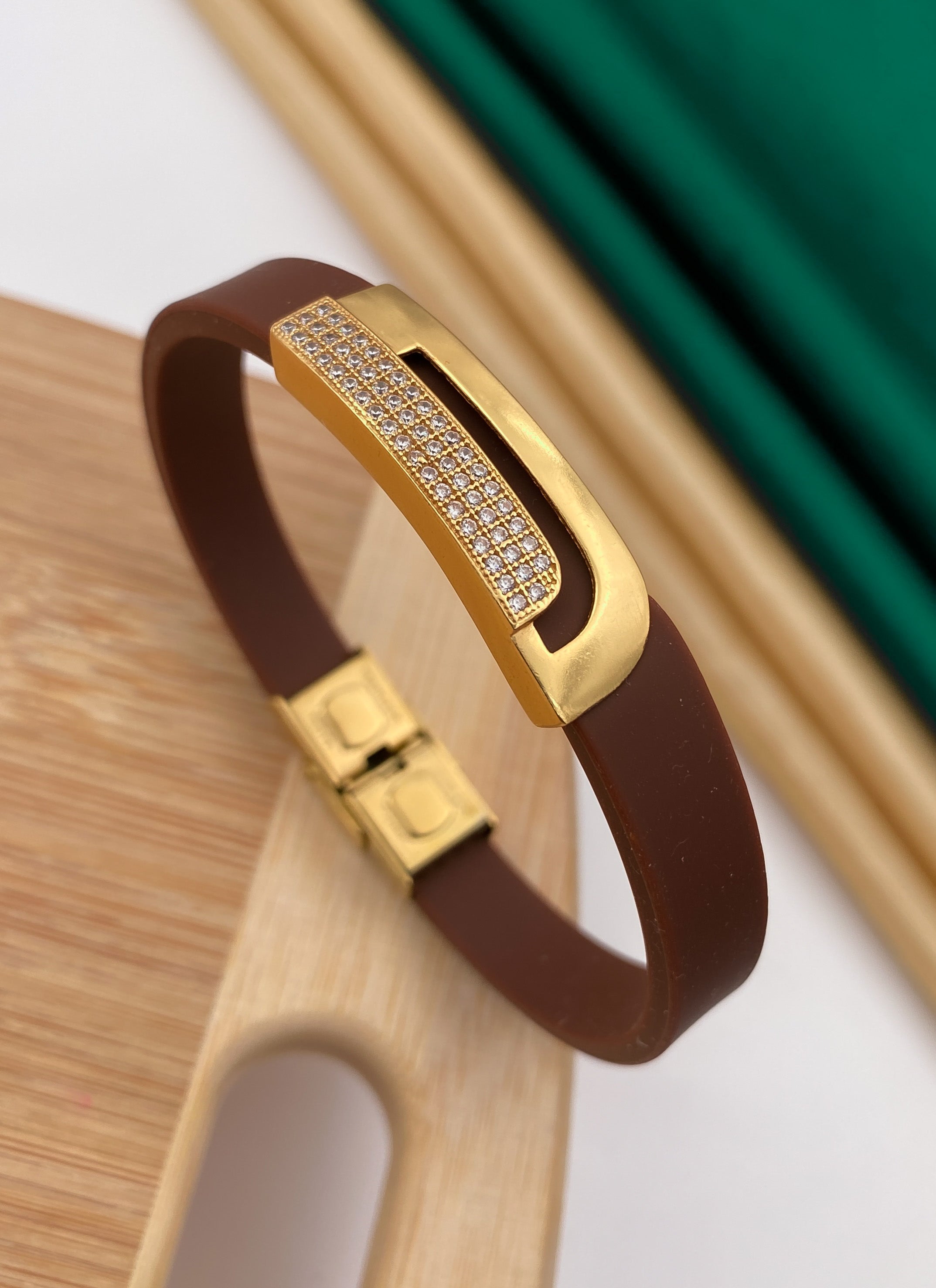 One side gold plated diamonds in brown silicone bracelet for men